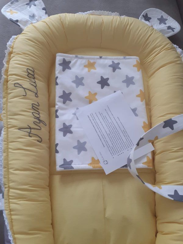Baby Nest personalizat yellow stars